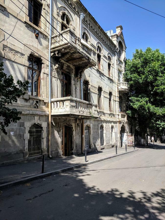 Black Tomato Tbilisi Hotel Екстериор снимка